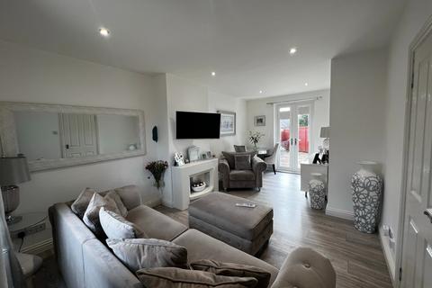 2 bedroom semi-detached house for sale - Eildon Road, Hawick, TD9