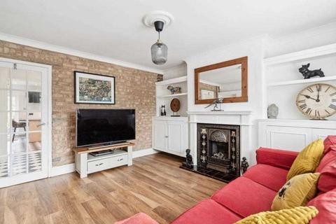 9 Denham Close, Denham, Uxbridge, UB9 4EE