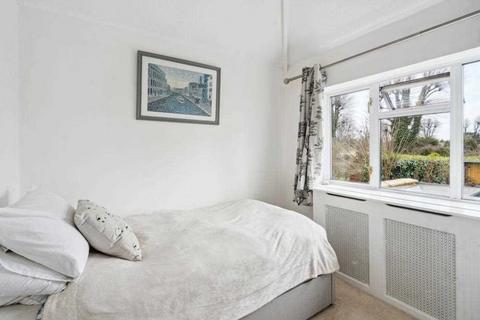 9 Denham Close, Denham, Uxbridge, UB9 4EE