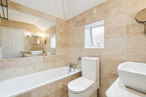 9 Denham Close, Denham, Uxbridge, UB9 4EE