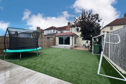 92 Axminster Crescent, Welling, DA16 1HF