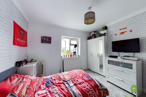 92 Axminster Crescent, Welling, DA16 1HF