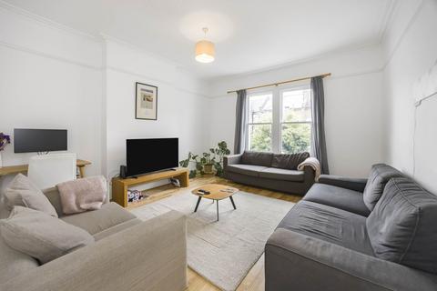 2 bedroom flat to rent, Queen Elizabeth Walk, Stoke Newington, N16