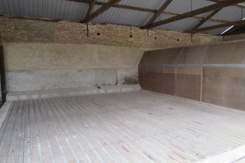 Storage to rent, Between CIRENCESTER and FAIRFORD