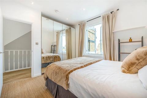Flat B, 35 Waldemar Avenue, London, SW6 5LB