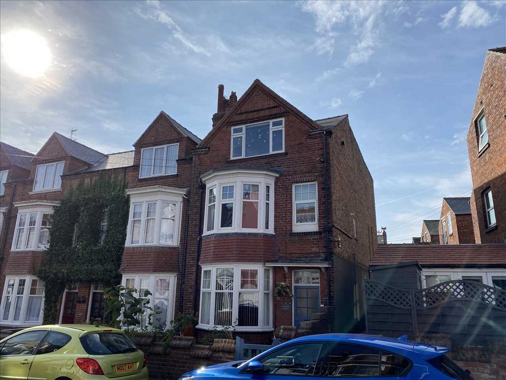 Rutland Street, Filey 2 bed apartment to rent £550 pcm (£127 pw)