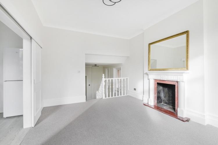 Kings Avenue Muswell Hill N10 2 bed flat £2,000 pcm (£462 pw)