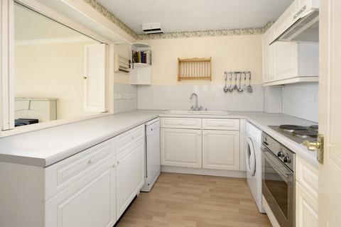 1 bedroom flat for sale - Exeter Road, Dawlish, EX7