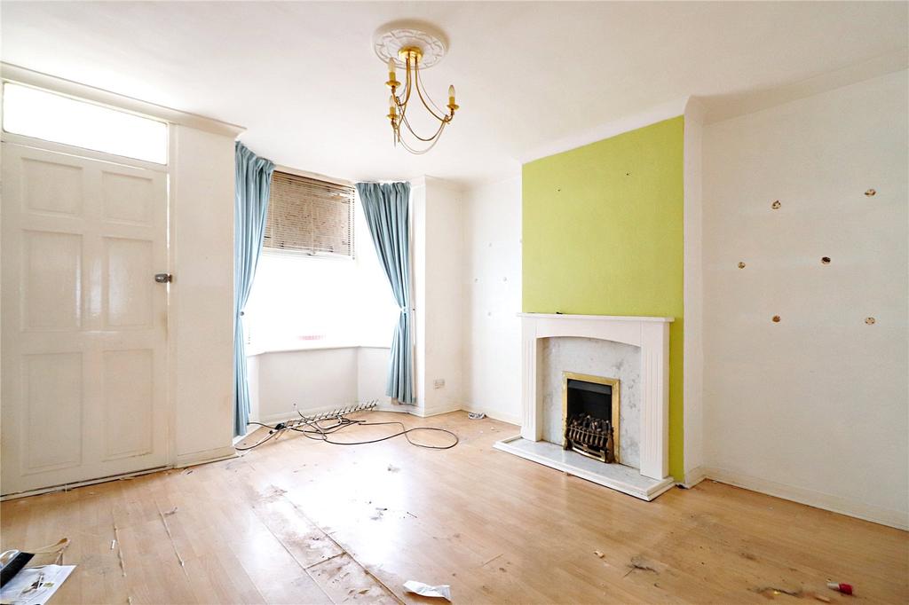 West Street, Bexleyheath, Kent, DA7 3 bed terraced house for sale £