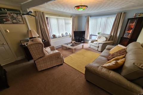Tandridge Ashlands Road, Crewkerne, TA18 7BP