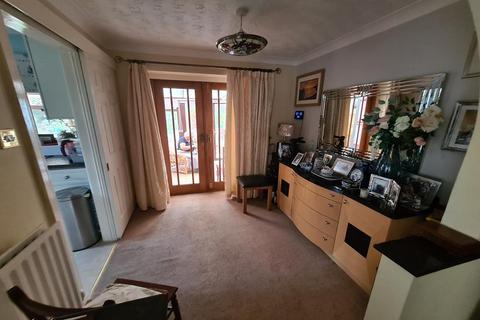 Tandridge Ashlands Road, Crewkerne, TA18 7BP