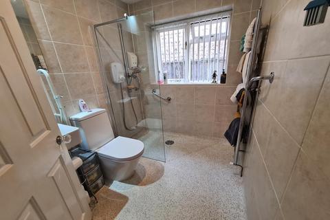 Tandridge Ashlands Road, Crewkerne, TA18 7BP