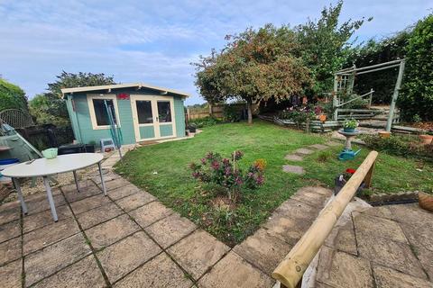 Tandridge Ashlands Road, Crewkerne, TA18 7BP