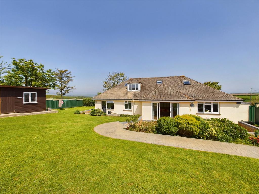 Wadebridge, Cornwall 5 bed bungalow for sale £550,000