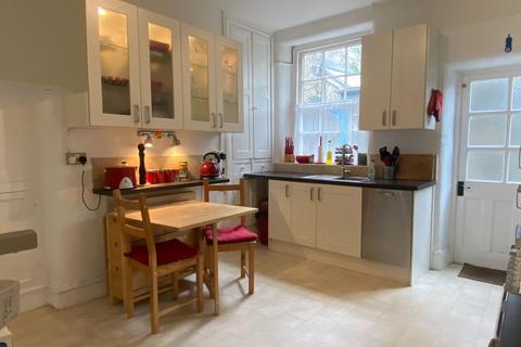 4 bedroom terraced house for sale, 2 Bro Arran, Smithfield Square, Dolgellau LL40 1ES