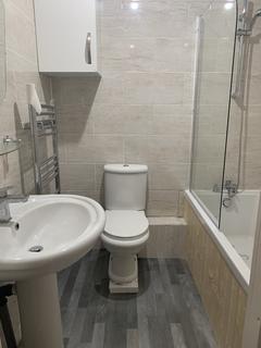 3 bedroom end of terrace house to rent - Howsin Street, Burnley BB10