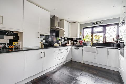 16 Station Hill, Bromley, BR2 7DJ