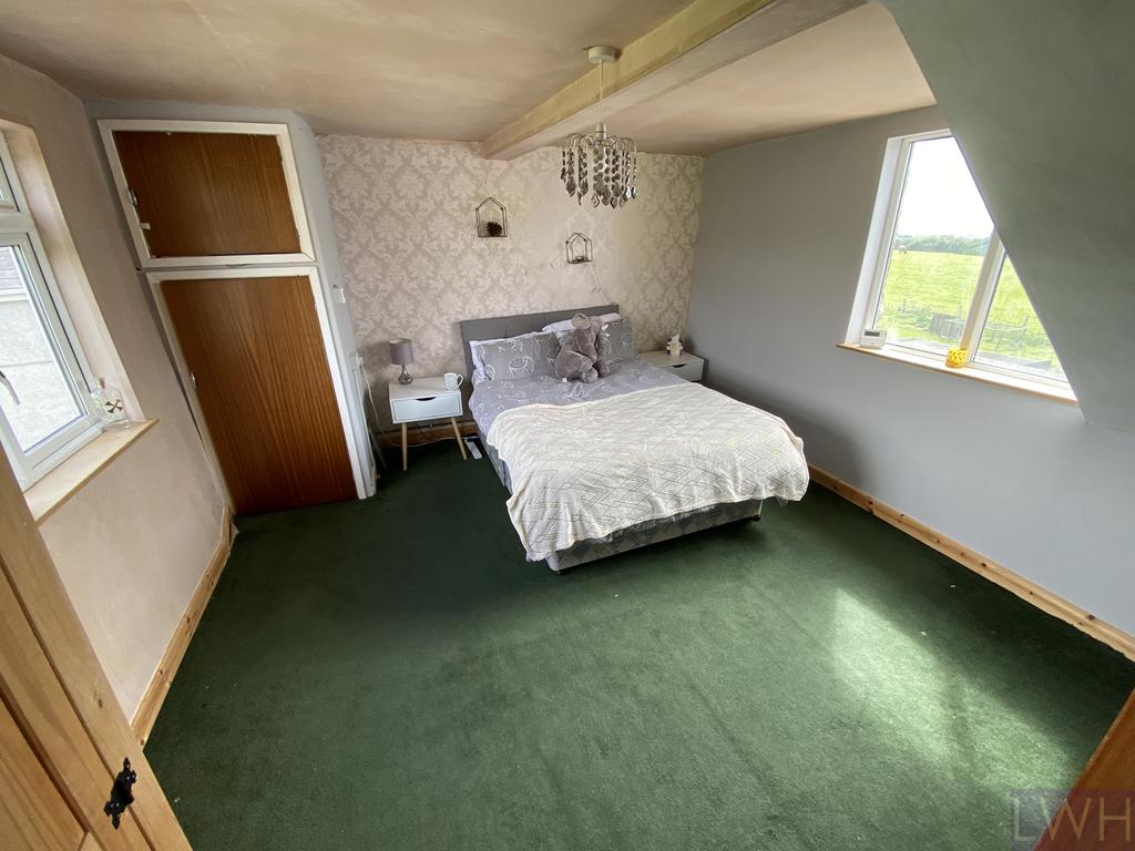 Wave Crest Upstairs Bedroom