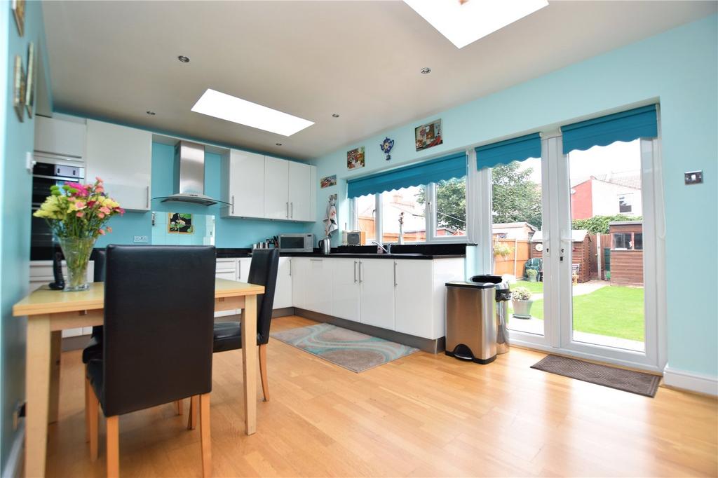 Cecil Road, Chadwell Heath, RM6 4 bed terraced house £520,000