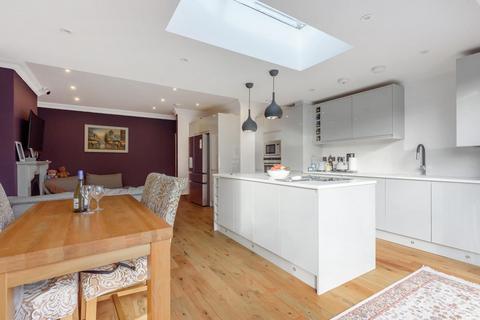 16 Derrick Road, Beckenham, BR3 3QQ