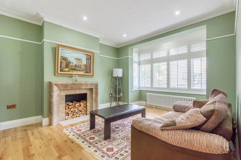 16 Derrick Road, Beckenham, BR3 3QQ