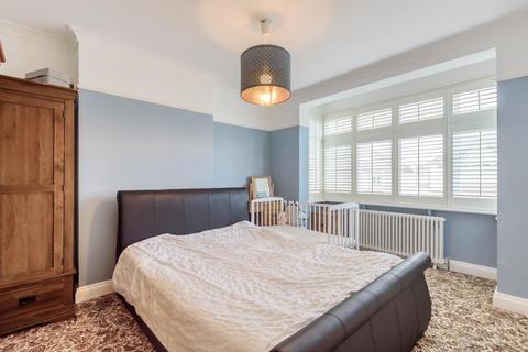 16 Derrick Road, Beckenham, BR3 3QQ