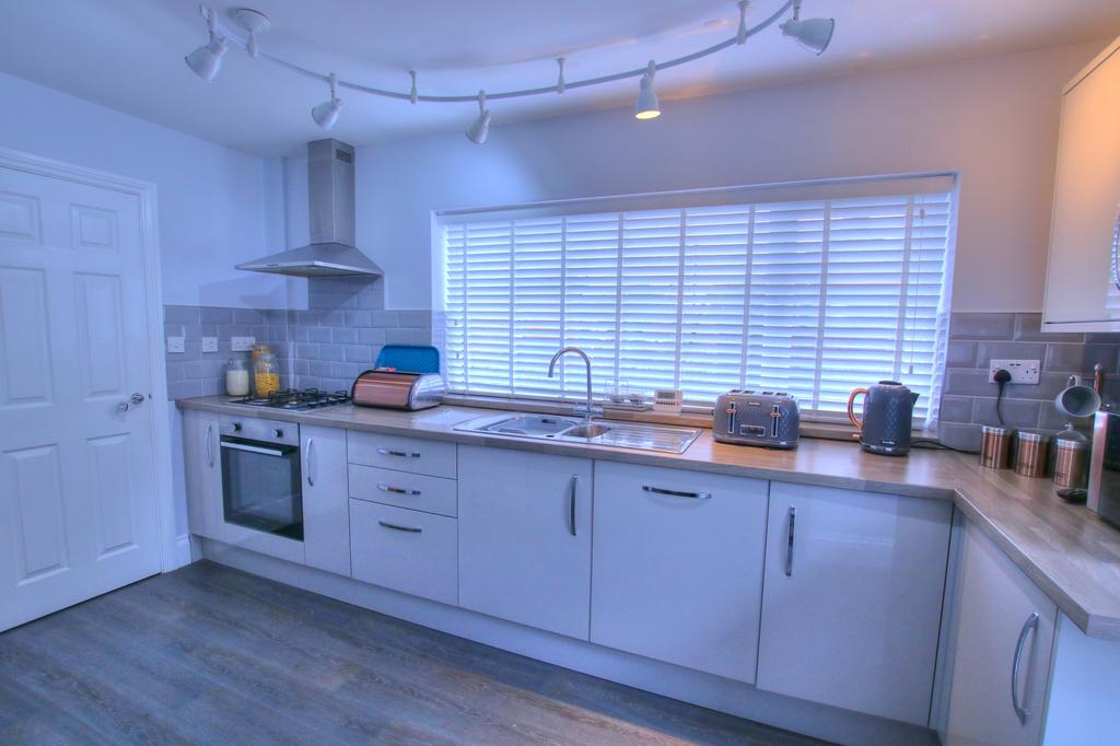 West Vallum, Denton Burn, Newcastle upon Tyne, NE15 3 bed semidetached