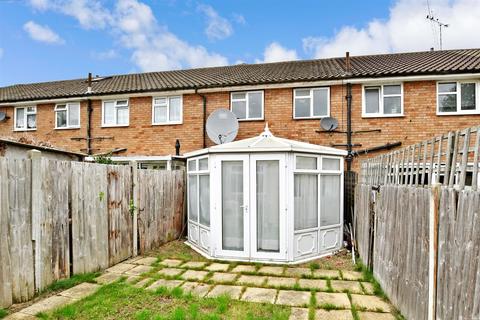 36 Shepherds Close, Romford, RM6 5AD