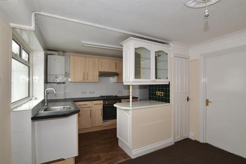 36 Shepherds Close, Romford, RM6 5AD