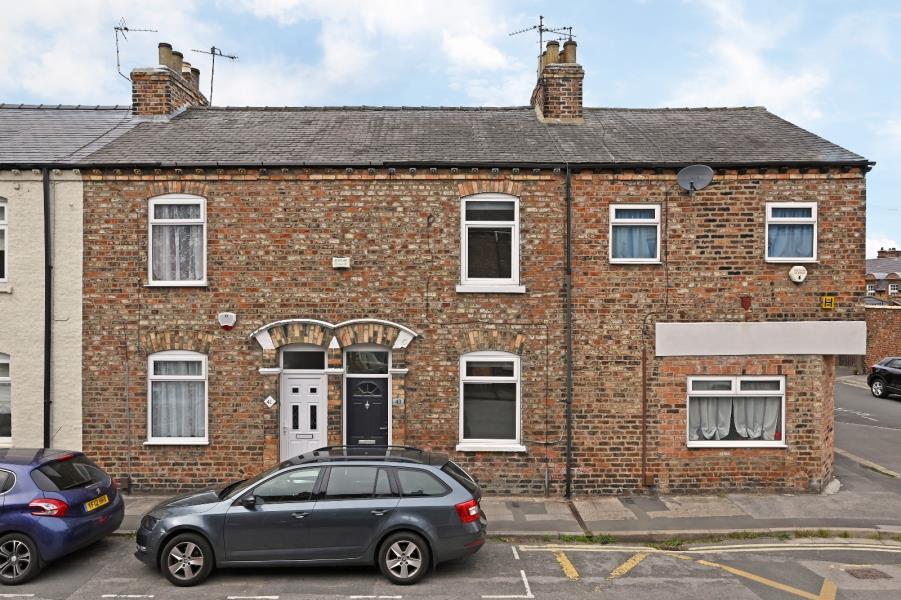 NEWBOROUGH STREET, YORK, YO30 7AS 2 bed terraced house £1,000 pcm (£