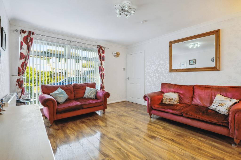 Mosshead Road, Bearsden, East Dunbartonshire, G61 3EZ 3 bed detached