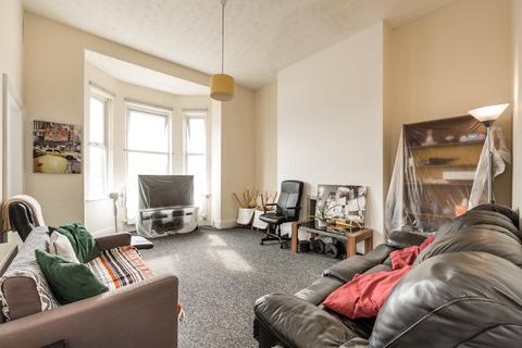 2 bedroom flat for sale, Boundary Road, St Helens Central, St Helens, WA10