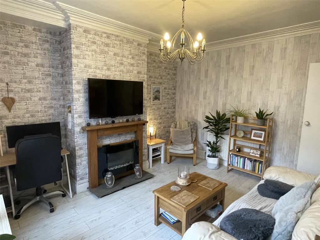 Diamond Terrace Off Pellon Lane Halifax HX1 3 Bed Terraced House 