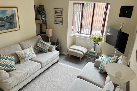 2 bedroom end of terrace house for sale - Brocks Close, Dibden Purlieu, Southampton, Hampshire, SO45 5ST