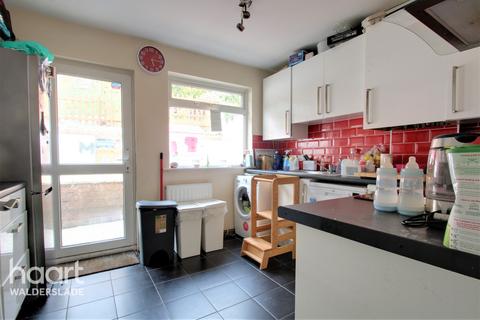 Flat 2, 1 Boxley Road, Chatham, ME5 9LF