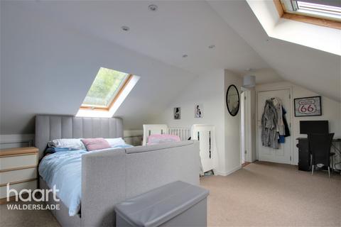 Flat 2, 1 Boxley Road, Chatham, ME5 9LF