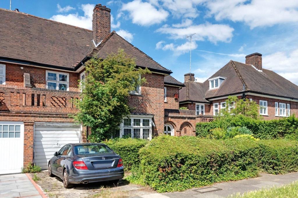 Southway, Hampstead Garden Suburb, London, NW11 4 bed semidetached