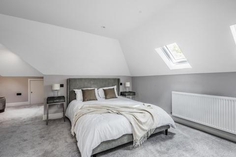 5 bedroom semi-detached house for sale - Elms Lane, Wembley