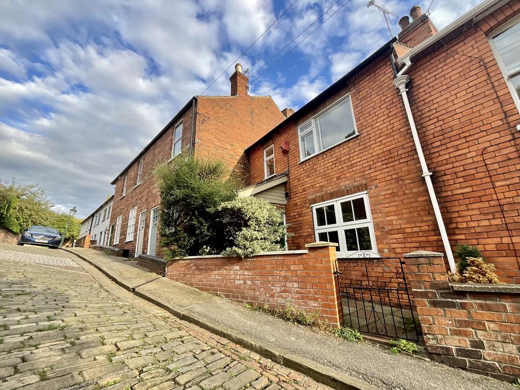 Well Lane, Lincoln 2 bed terraced house £795 pcm (£183 pw)