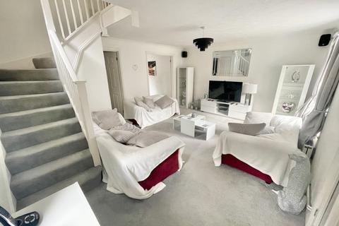 12 Amber Hill, Camberley, GU15 1EB