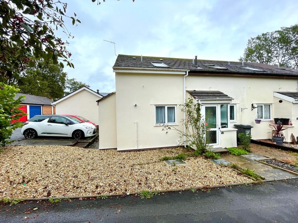 Venford Close, Paignton 1 bed terraced house £715 pcm (£165 pw)
