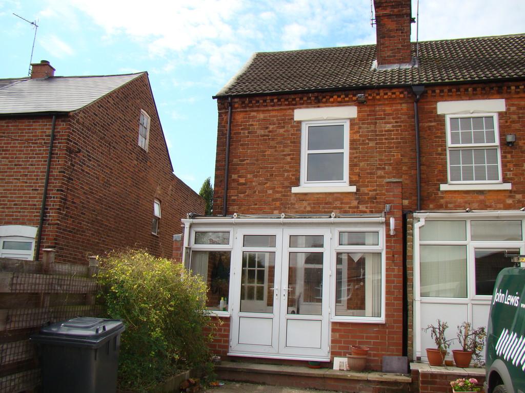 Furlong Street, Arnold, Nottingham 2 bed end of terrace house £750