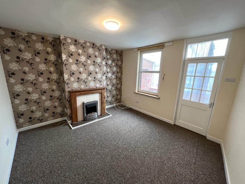 Furlong Street, Arnold, Nottingham 2 bed end of terrace house £750