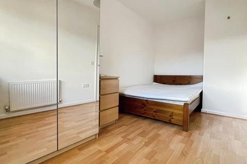 3 bedroom townhouse to rent, Longford Street, Derby, DE22