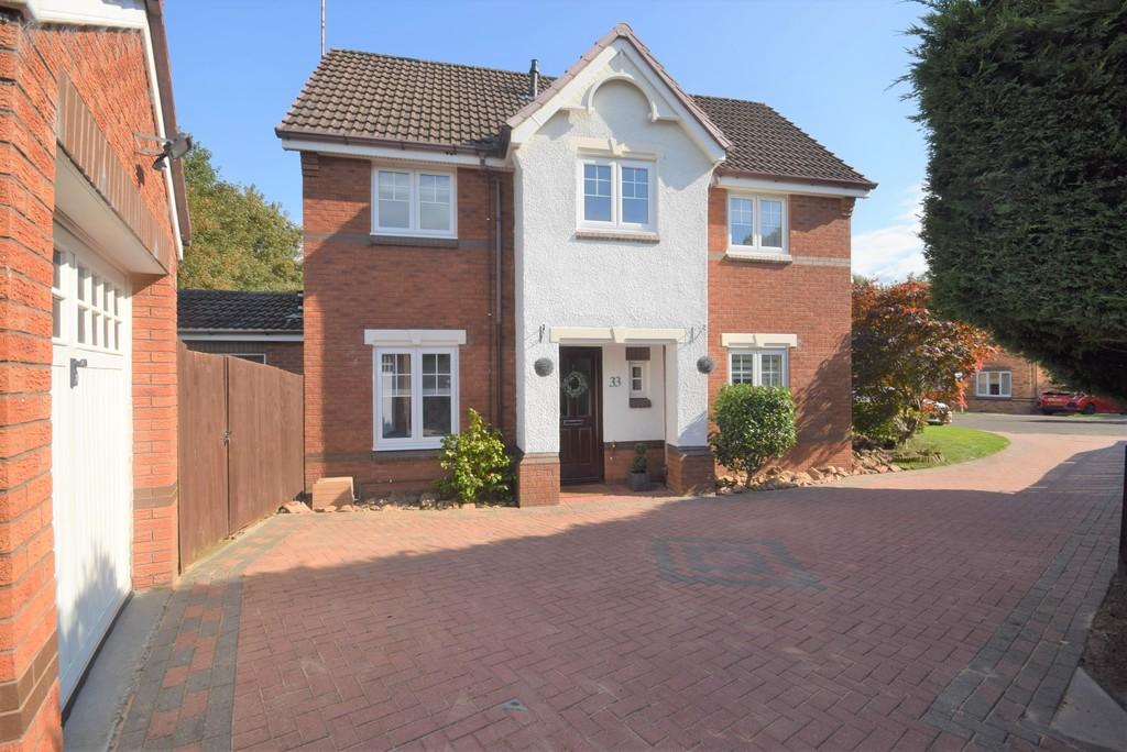 Matthews Drive, Perth 4 bed semidetached house £215,000