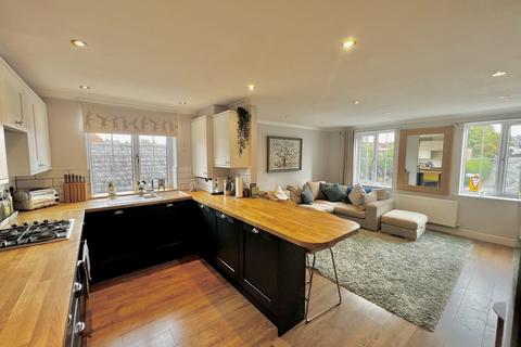 undefined, Walnut Court, Radcliffe-on-trent, Nottingham