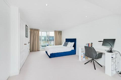 55 Braemar Avenue, London, SW19 8AY