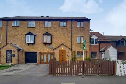 29 Remington Road, London, E6 5SW