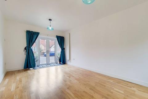 29 Remington Road, London, E6 5SW
