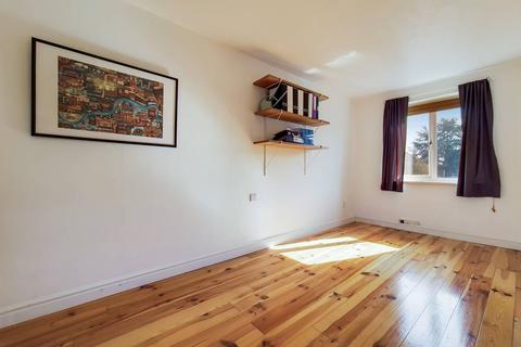 29 Remington Road, London, E6 5SW